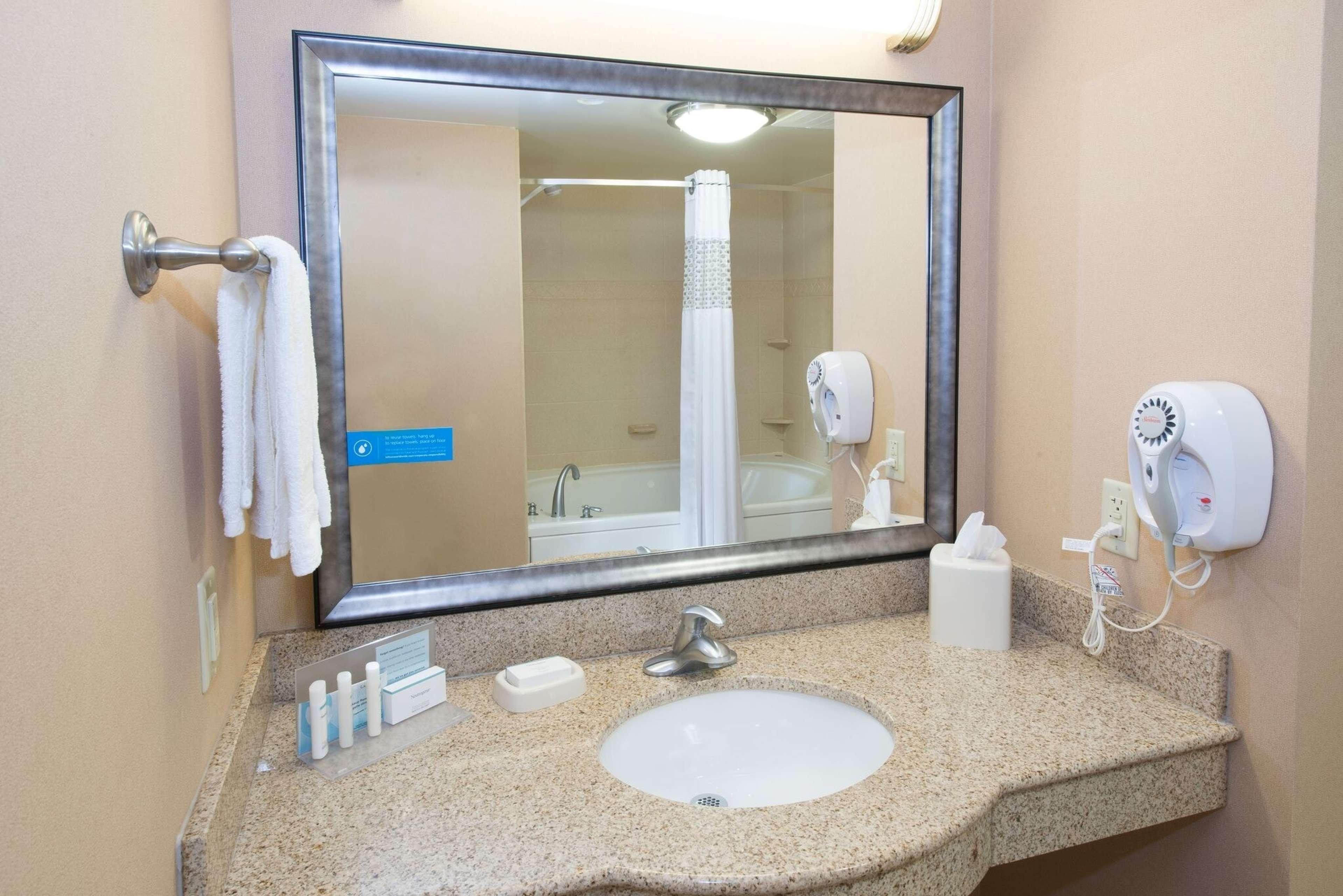 Hampton Inn & Suites Scottsboro Εξωτερικό φωτογραφία